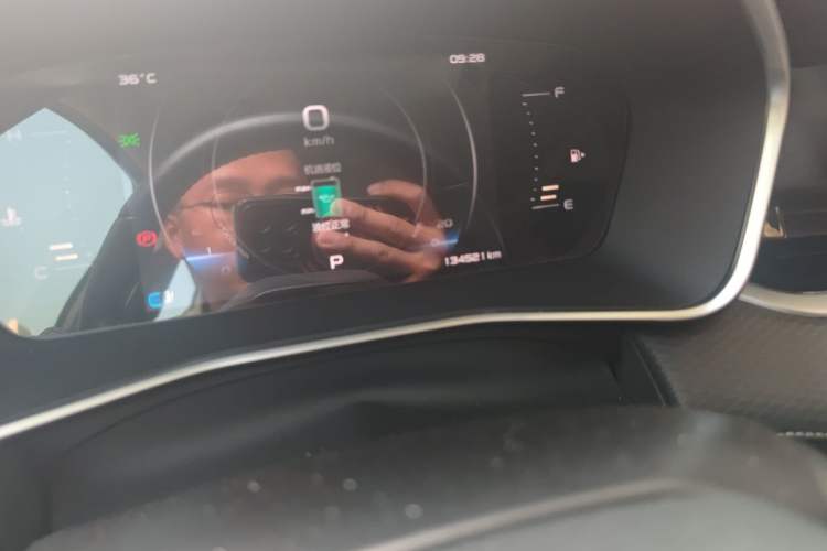 Used Geely Auto Preface 2021 2.0TD Luxury Version Odometer Close Up