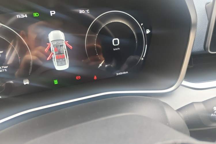 Used Geely Auto Preface 2021 Revised Version 2.0TD Luxury Edition Odometer Close Up