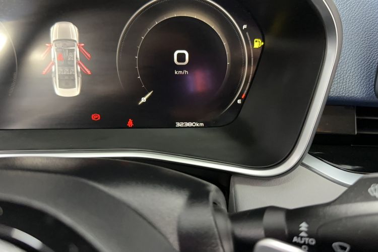 Used Geely Auto Preface 2021 2.0TD Luxury Version Odometer Close Up