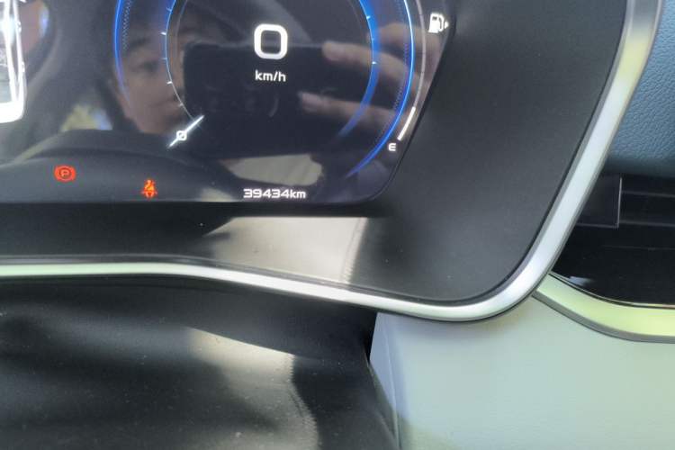 Used Geely Auto Preface 2021 Revised Version 2.0TD Luxury Edition Odometer Close Up