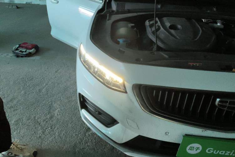 Used Geely Auto Preface 2021 2.0TD Luxury Version Right Front Headlight