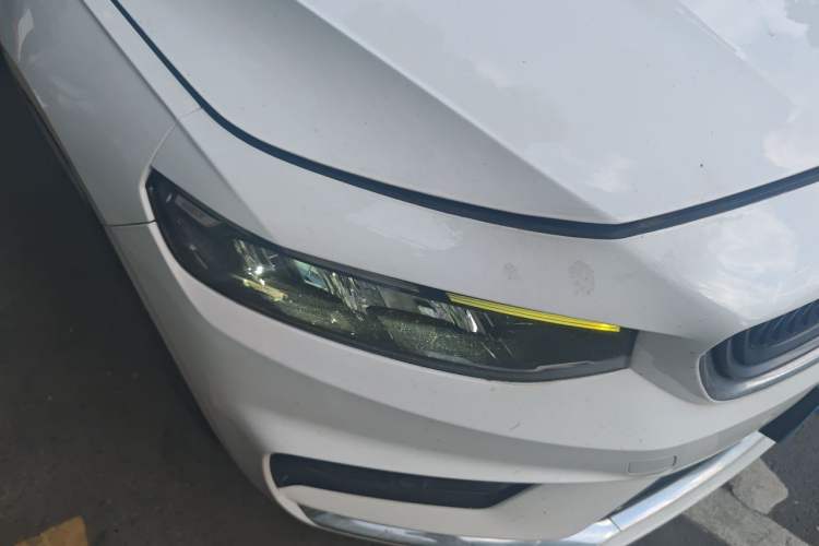 Used Geely Auto Preface 2021 2.0TD Luxury Version Right Front Headlight