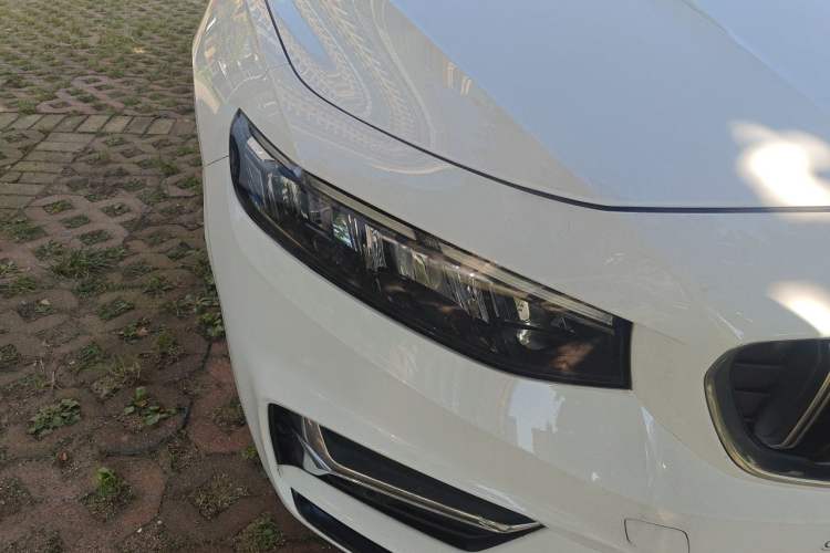 Used Geely Auto Preface 2021 2.0TD Luxury Version Right Front Headlight