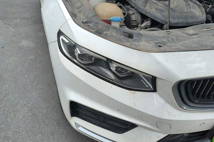 Used Geely Auto Preface 2021 Revised Version 2.0TD Luxury Edition Right Front Headlight