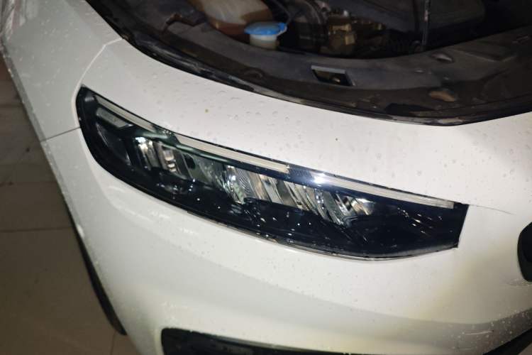 Used Geely Auto Preface 2021 Revised Version 2.0TD Luxury Edition Right Front Headlight