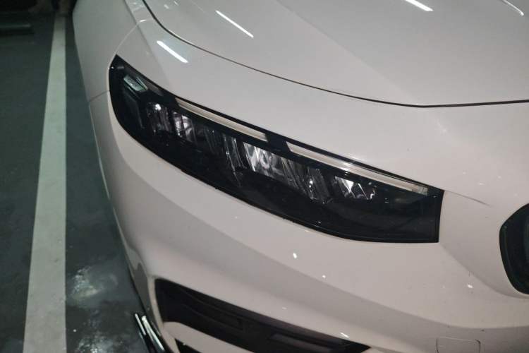 Used Geely Auto Preface 2021 2.0TD Luxury Version Right Front Headlight