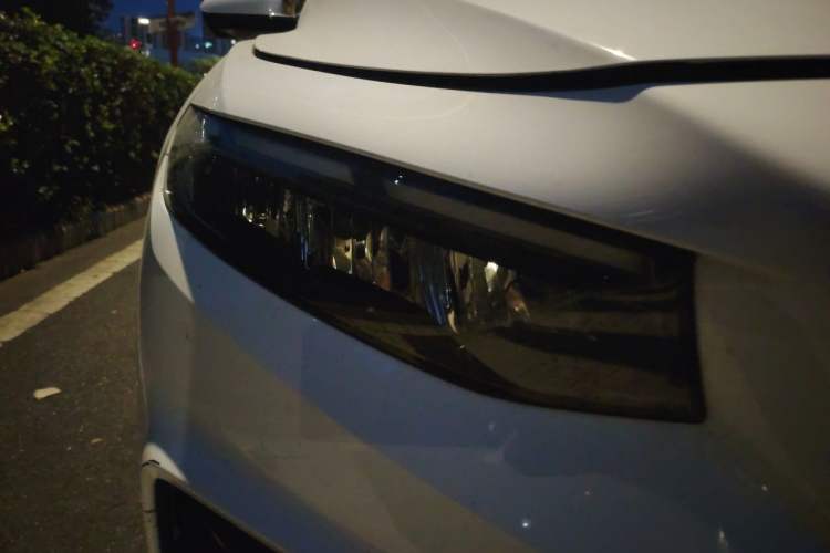 Used Geely Auto Preface 2021 Revised Version 2.0TD Luxury Edition Right Front Headlight