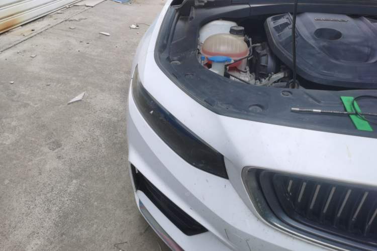 Used Geely Auto Preface 2021 2.0TD Luxury Version Right Front Headlight