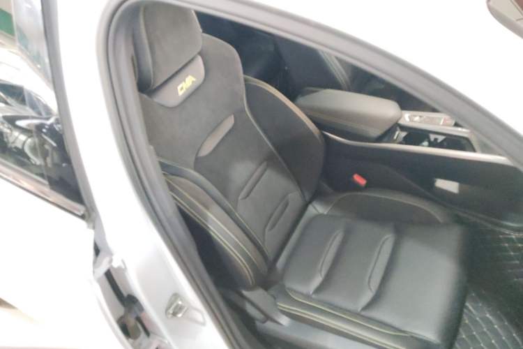 Used Geely Auto Preface 2021 2.0TD Space-Time Edition Hao Yue Right Front Seat