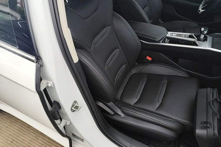 Used Geely Auto Preface 2021 2.0TD Luxury Version Right Front Seat