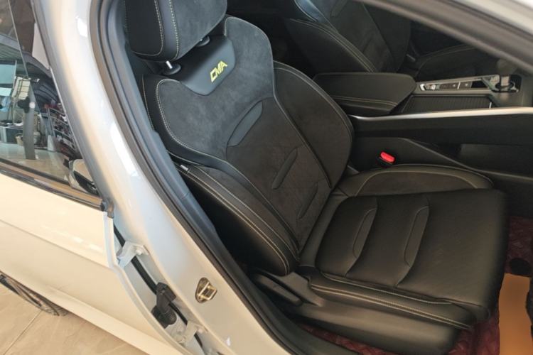 Used Geely Auto Preface 2021 2.0TD Space-Time Edition Hao Yue Right Front Seat