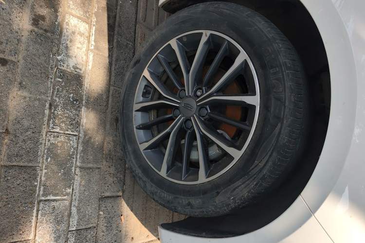 Used Geely Auto Preface 2021 2.0TD Luxury Version Right Front Wheel Hub