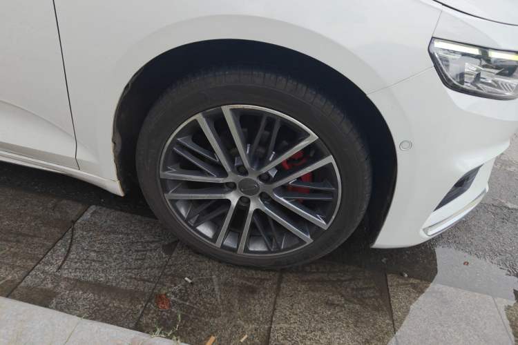 Used Geely Auto Preface 2021 2.0TD Luxury Version Right Front Wheel Hub