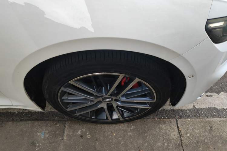 Used Geely Auto Preface 2021 Revised Version 2.0TD Luxury Edition Right Front Wheel Hub