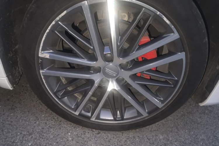Used Geely Auto Preface 2021 2.0TD Luxury Version Right Front Wheel Hub
