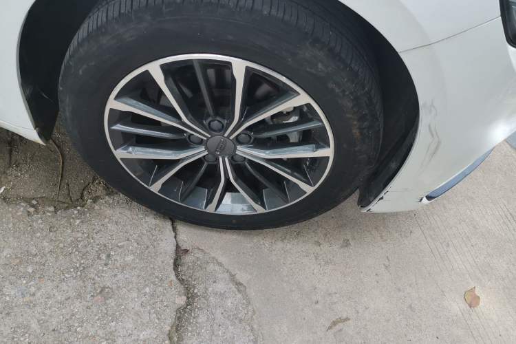 Used Geely Auto Preface 2021 2.0TD Luxury Version Right Front Wheel Hub