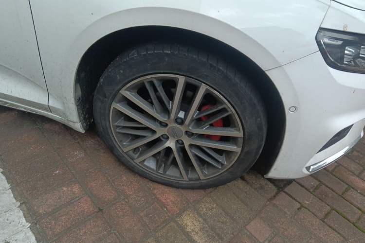 Used Geely Auto Preface 2021 Revised Version 2.0TD Luxury Edition Right Front Wheel Hub