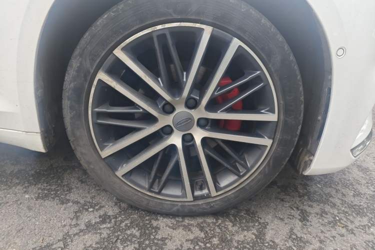 Used Geely Auto Preface 2021 Revised Version 2.0TD Luxury Edition Right Front Wheel Hub