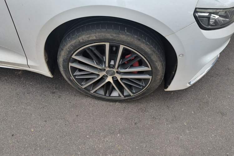 Used Geely Auto Preface 2021 Revised Version 2.0TD Luxury Edition Right Front Wheel Hub