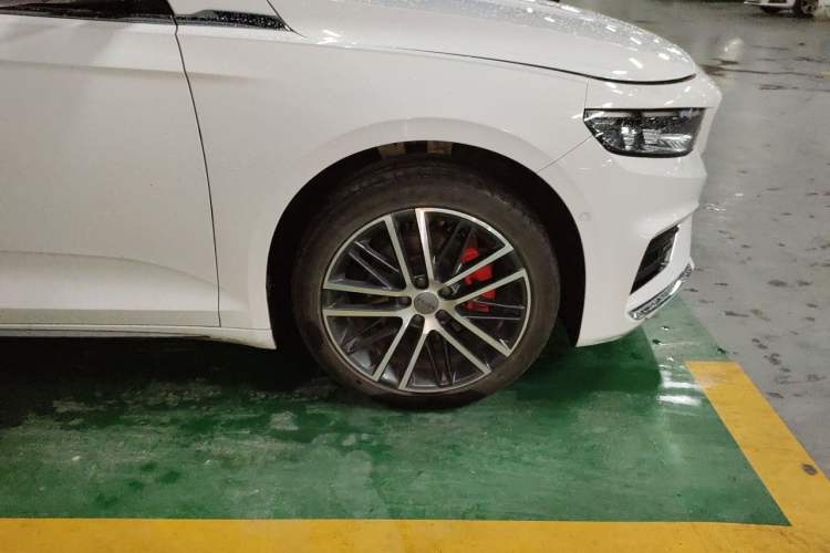 Used Geely Auto Preface 2021 2.0TD Luxury Version Right Front Wheel Hub