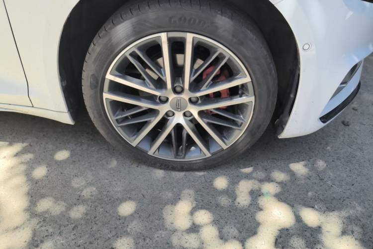 Used Geely Auto Preface 2021 Revised Version 2.0TD Luxury Edition Right Front Wheel Hub