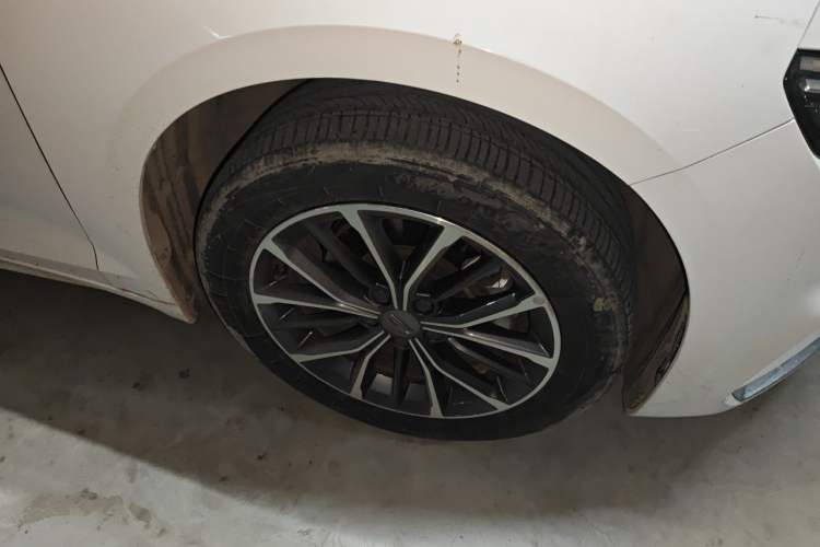 Used Geely Auto Preface 2021 2.0TD Luxury Version Right Front Wheel Hub