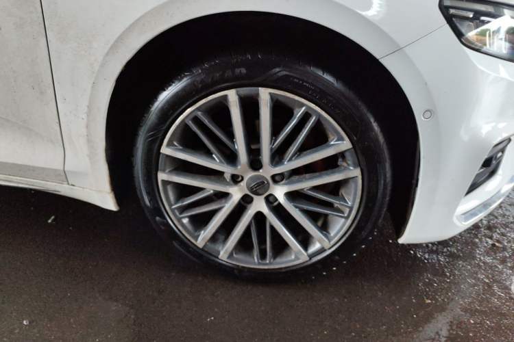Used Geely Auto Preface 2021 Revised Version 2.0TD Luxury Edition Right Front Wheel Hub