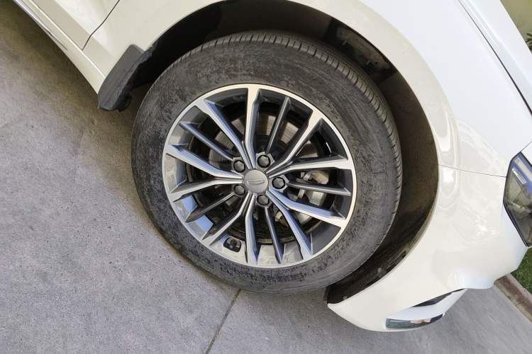 Used Geely Auto Preface 2021 2.0TD Luxury Version Right Front Wheel Hub