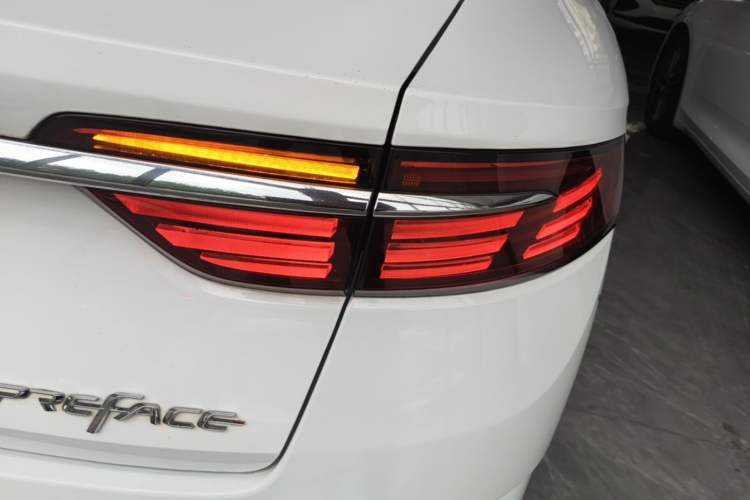 Used Geely Auto Preface 2021 2.0TD Luxury Version Right Rear Taillight