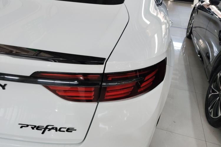 Used Geely Auto Preface 2021 2.0TD Space-Time Edition Hao Yue Right Rear Taillight