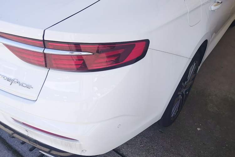 Used Geely Auto Preface 2021 2.0TD Luxury Version Right Rear Taillight