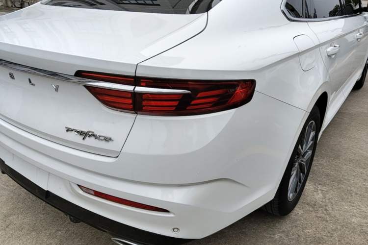 Used Geely Auto Preface 2021 2.0TD Luxury Version Right Rear Taillight