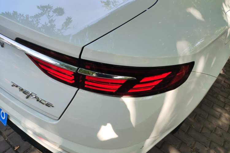 Used Geely Auto Preface 2021 Revised Version 2.0TD Luxury Edition Right Rear Taillight