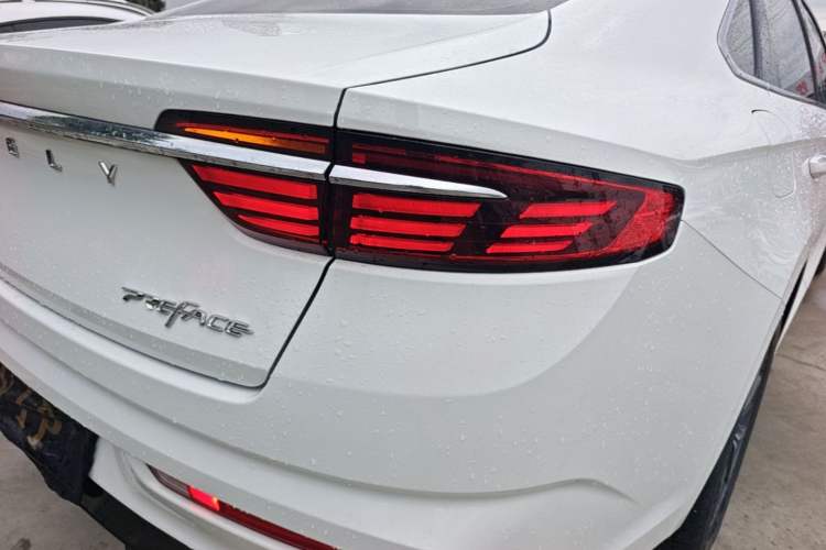 Used Geely Auto Preface 2021 2.0TD Luxury Version Right Rear Taillight