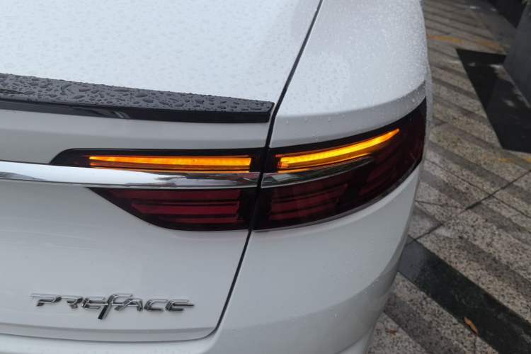 Used Geely Auto Preface 2021 2.0TD Luxury Version Right Rear Taillight