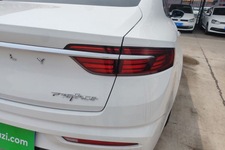 Used Geely Auto Preface 2021 Revised Version 2.0TD Luxury Edition Right Rear Taillight