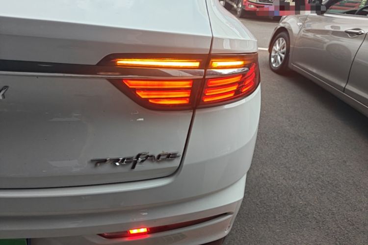 Used Geely Auto Preface 2021 2.0TD Luxury Version Right Rear Taillight