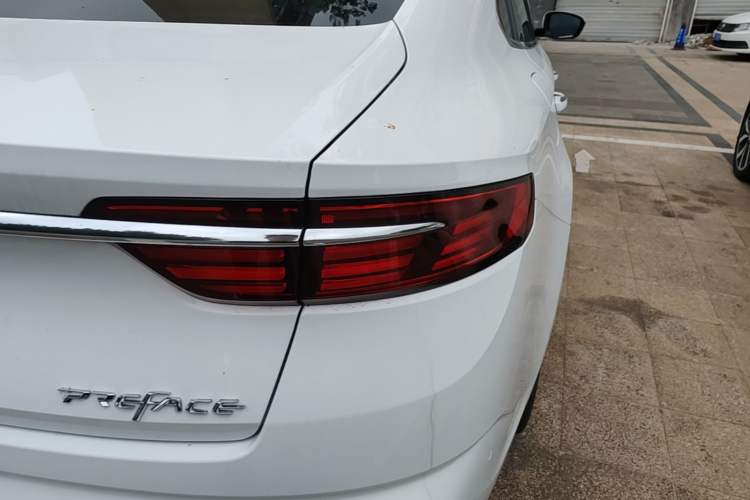 Used Geely Auto Preface 2021 Revised Version 2.0TD Luxury Edition Right Rear Taillight