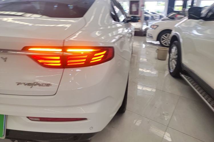 Used Geely Auto Preface 2021 2.0TD Luxury Version Right Rear Taillight