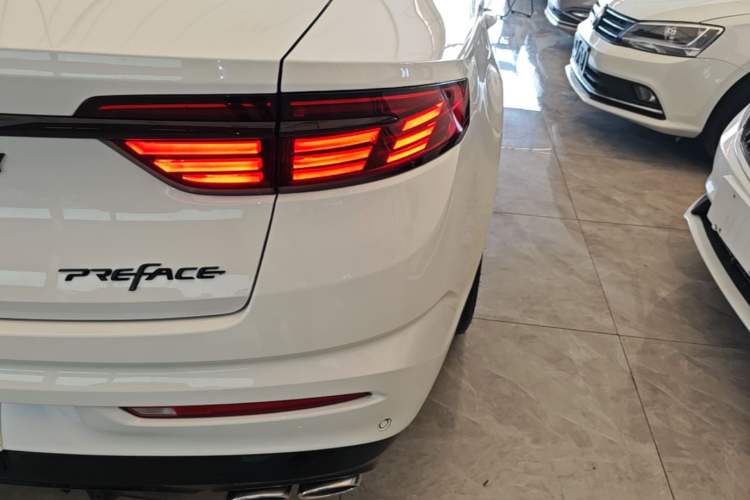 Used Geely Auto Preface 2021 2.0TD Space-Time Edition Hao Yue Right Rear Taillight