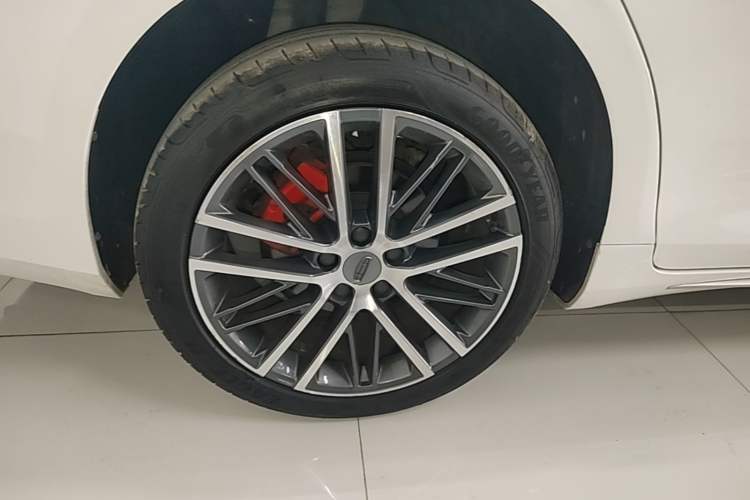 Used Geely Auto Preface 2021 2.0TD Luxury Version Right Rear Wheel Hub