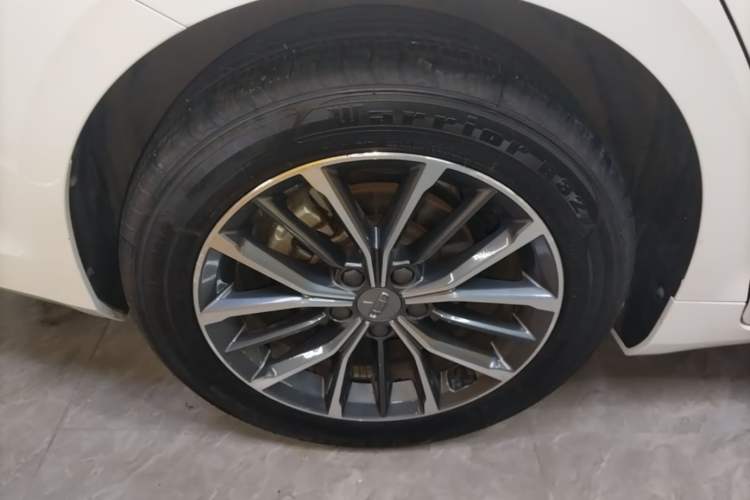 Used Geely Auto Preface 2021 2.0TD Luxury Version Right Rear Wheel Hub