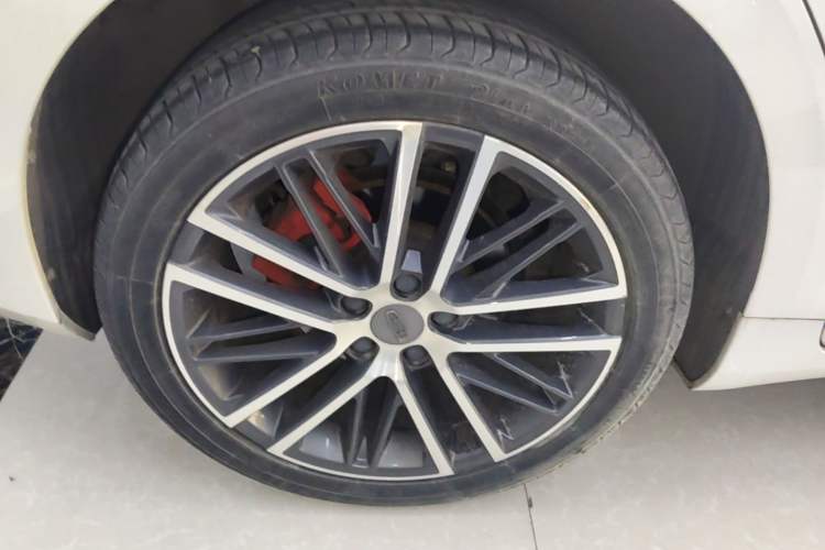 Used Geely Auto Preface 2021 2.0TD Luxury Version Right Rear Wheel Hub