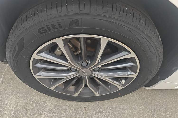 Used Geely Auto Preface 2021 2.0TD Luxury Version Right Rear Wheel Hub