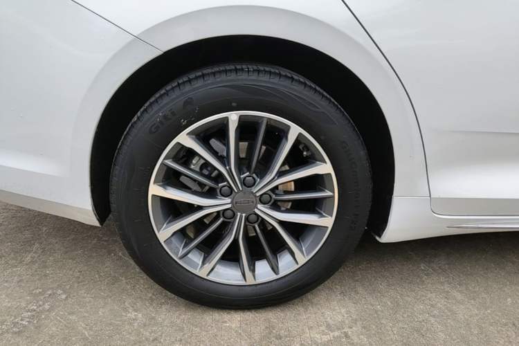 Used Geely Auto Preface 2021 2.0TD Luxury Version Right Rear Wheel Hub