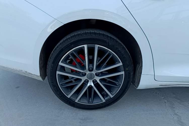 Used Geely Auto Preface 2021 Revised Version 2.0TD Luxury Edition Right Rear Wheel Hub