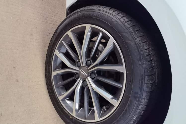 Used Geely Auto Preface 2021 2.0TD Luxury Version Right Rear Wheel Hub