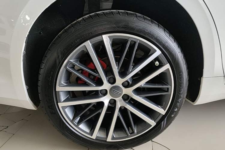Used Geely Auto Preface 2021 Revised Version 2.0TD Luxury Edition Right Rear Wheel Hub