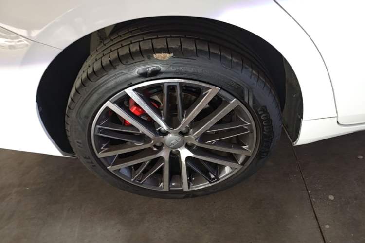 Used Geely Auto Preface 2021 Revised Version 2.0TD Luxury Edition Right Rear Wheel Hub