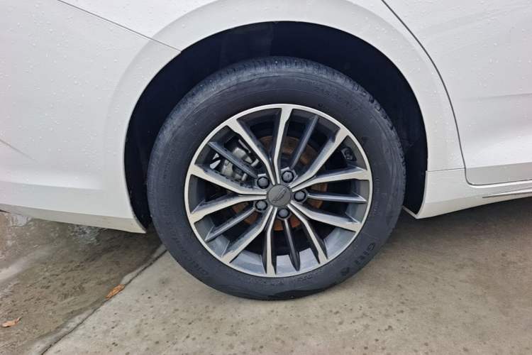Used Geely Auto Preface 2021 2.0TD Luxury Version Right Rear Wheel Hub